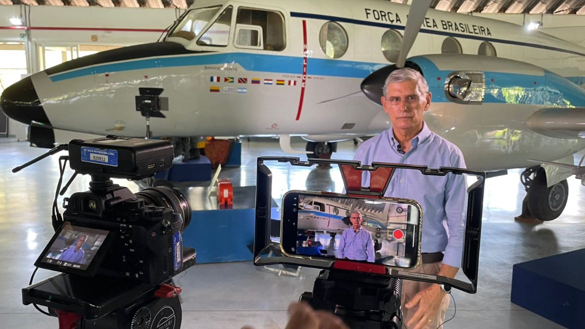 Bastidores de gravacao do especial da tv Vanguarda com a participacao do INVOZ. Manoel de Oliveira