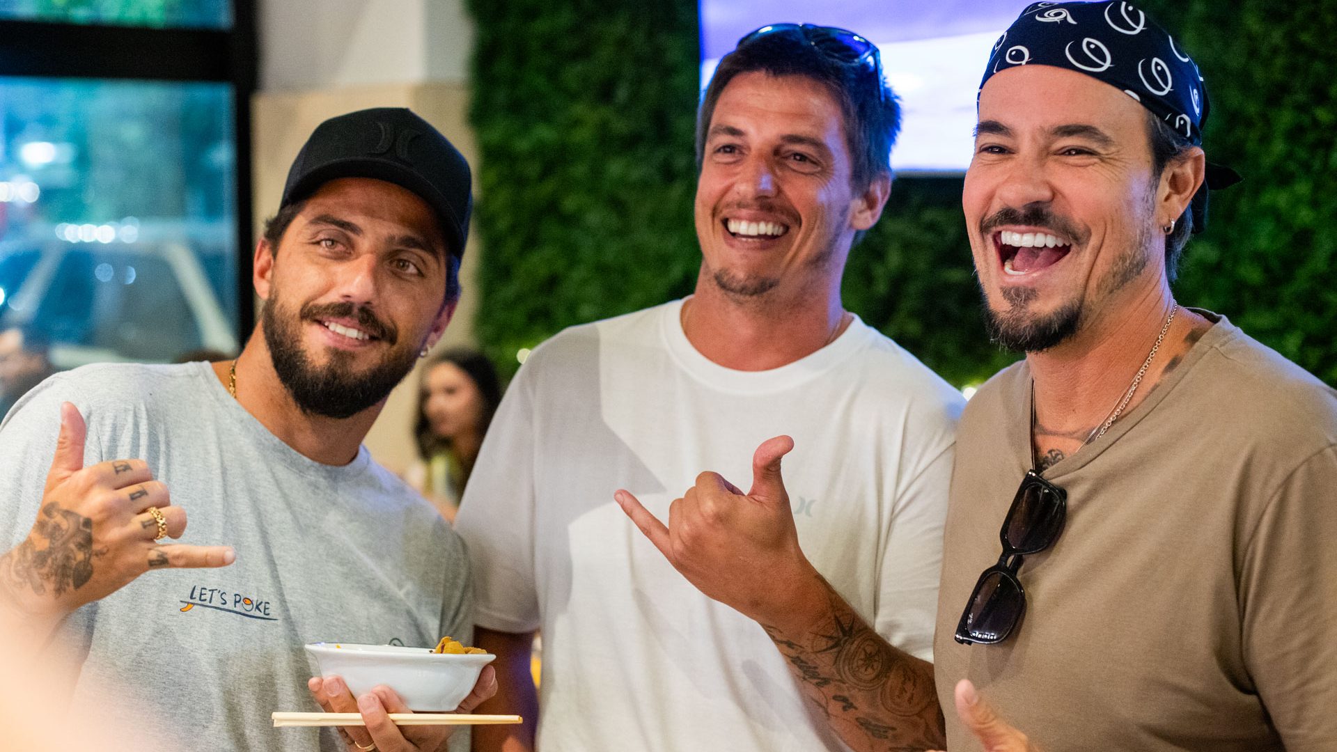 Inaguração do Let's Poke, restaurante de comida havaiana do surfista Filipe Toledo, em SJC