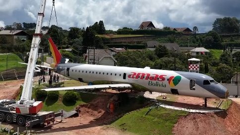 Pousada em Campos do Jordão ganha carcaça de avião; entenda