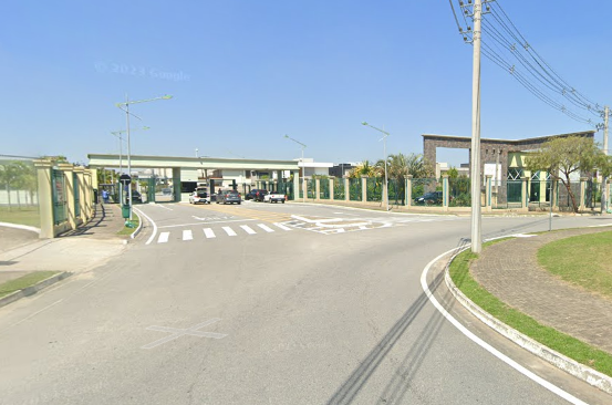 avenida Lineu de Moura, onde fica condomínio de luxo assaltado em SJC