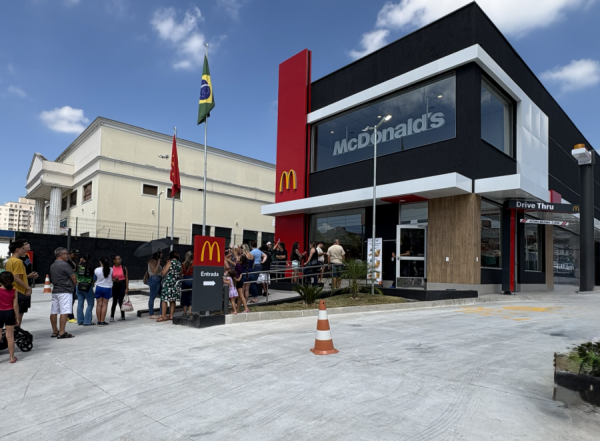 Prefeitura vai doar McLanche Feliz para crianças da rede municipal em Caçapava