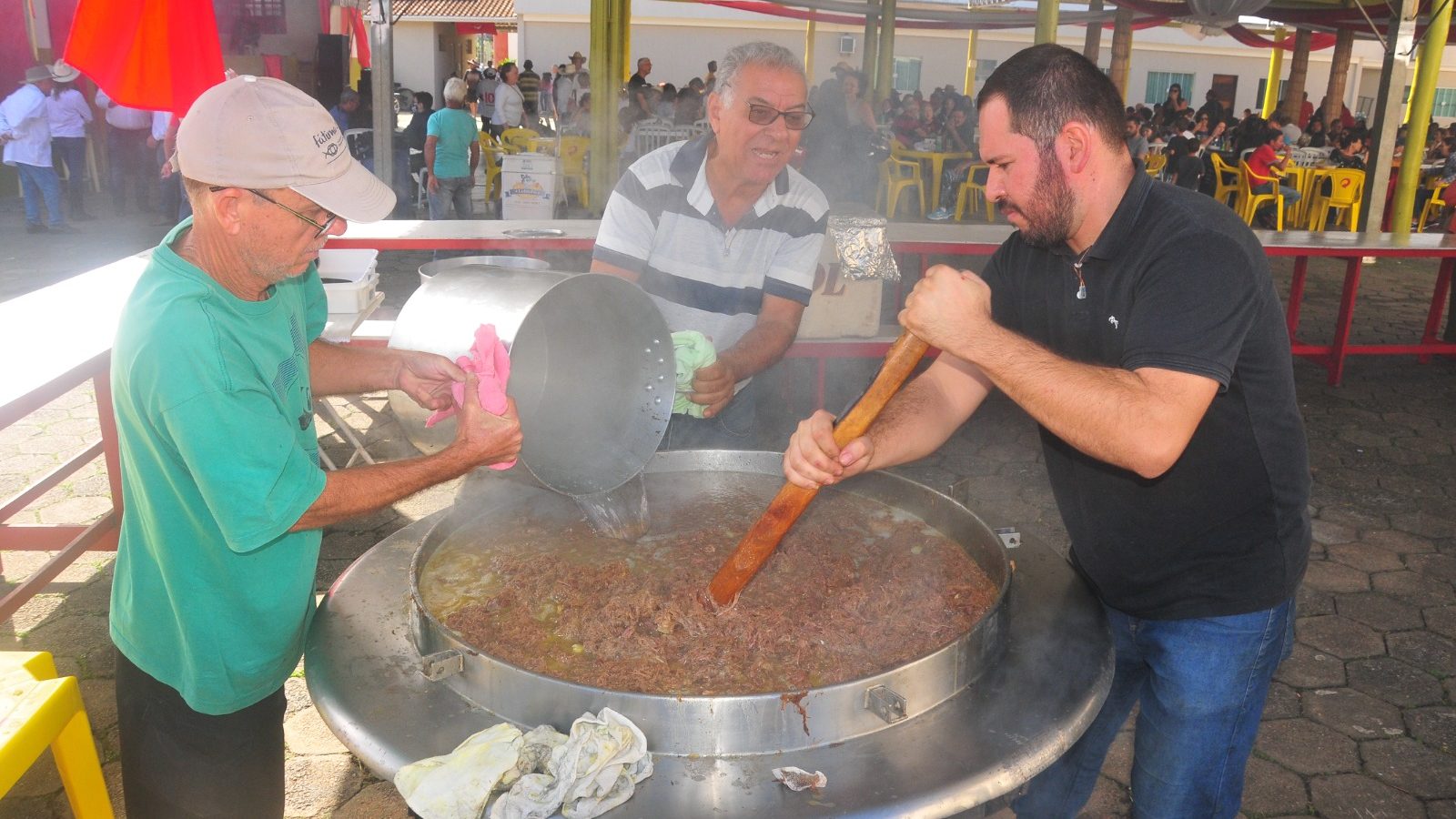 Festa do Divino começa nesta sexta (25) com missa, gastronomia e prêmios em Caraguá
