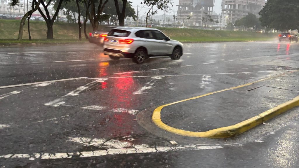 Vale do Paraíba está em alerta laranja para chuvas intensas