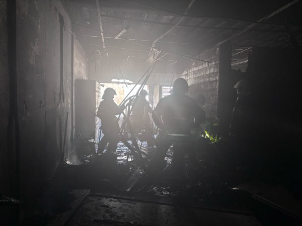 Loja da Casas Bahia pega fogo em Cruzeiro
