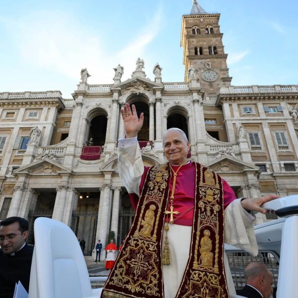 Prefeitura de Aparecida convida Papa Leão para visitar a cidade