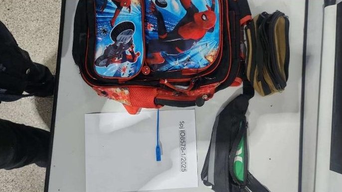 Homem é preso em Jacareí com drogas escondidas em mochila do Homem-Aranha