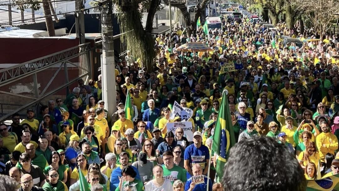 Manifestações pedem anistia a Bolsonaro e impeachment de Moraes e Lula em São José