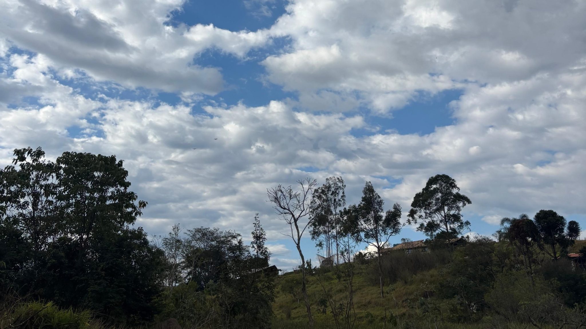 Máximas devem cair cerca de 10°C no fim da semana em SJC; veja a previsão