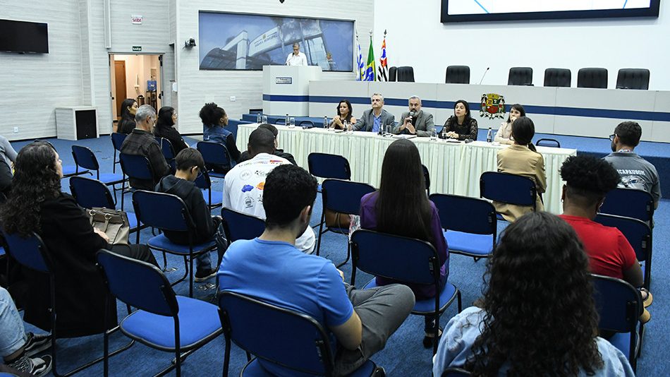 Inclusão e Educação Especial pautam debate público na Câmara. Foto: Flávio Pereira/CMSJC