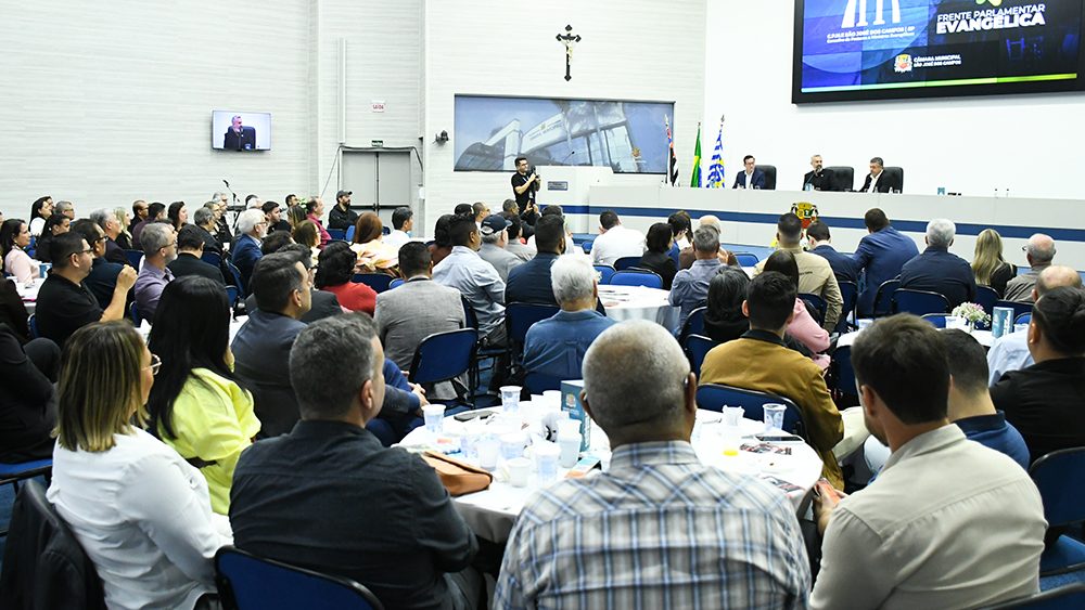 Frente Parlamentar Evangélica promove encontro do conselho de pastores na Câmara