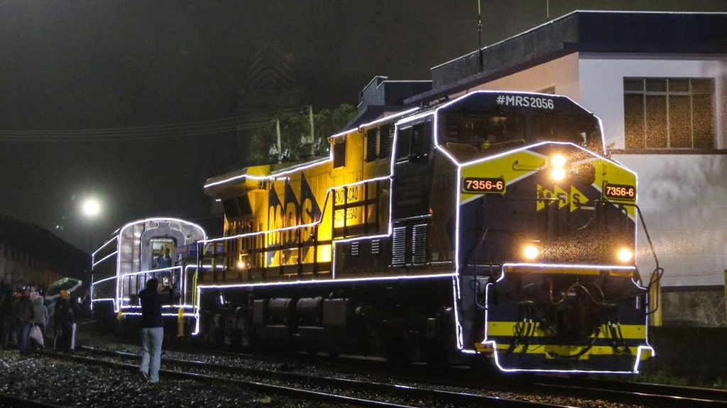 Trem iluminado de Natal percorrerá 12 cidades do Vale do Paraíba nesta semana