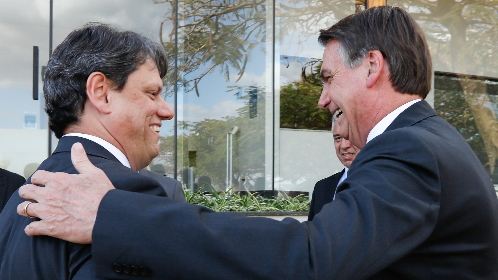 Pelas redes sociais, Tarcísio diz que candidatura à Presidência é 'especulação' e reforça lealdade a Bolsonaro