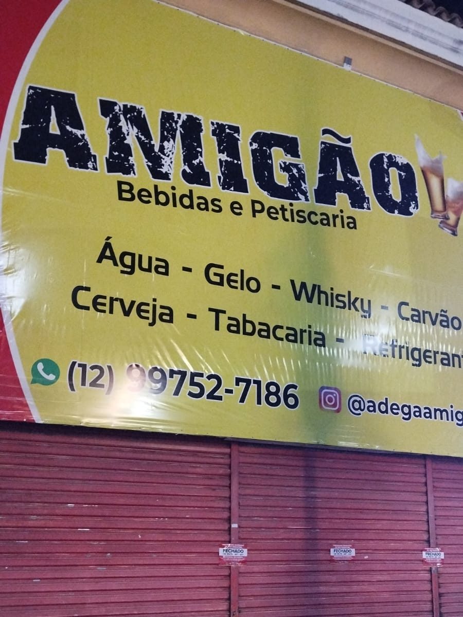 Adega em São Sebastião é fechada por fraude fiscal e tem bebidas e cigarros apreendidos