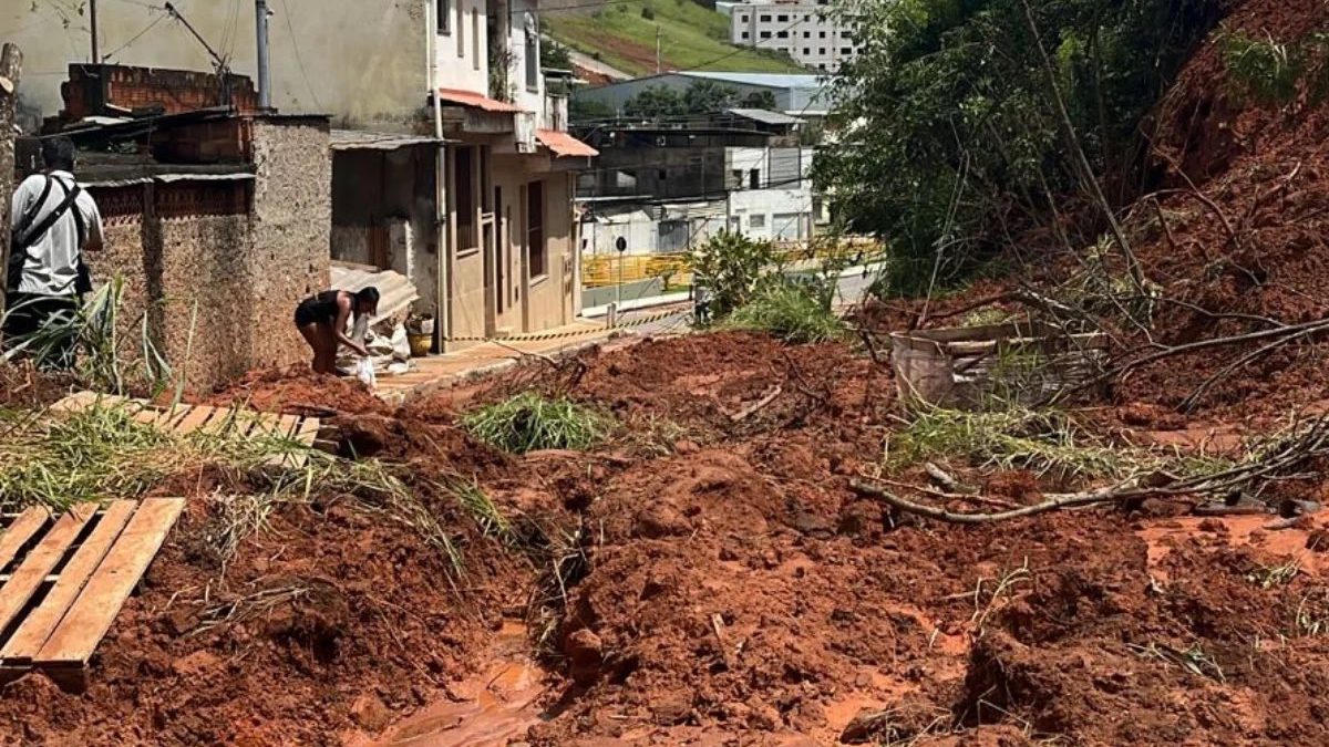 Chuvas em Minas Gerais deixam 23 mortos e centenas de desabrigados