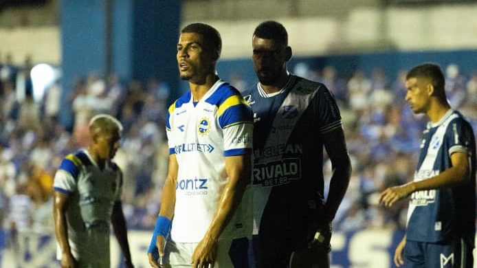 São José vence o Clássico do Vale, entra no G-8 e provoca o Taubaté nas redes