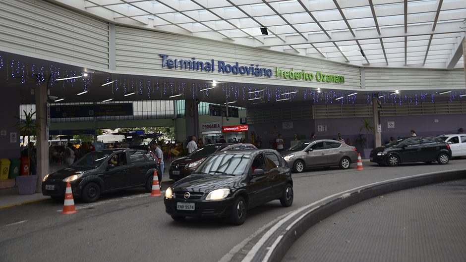 Rodoviária de São José espera aumento de 30% no movimento para o feriado de Carnaval
