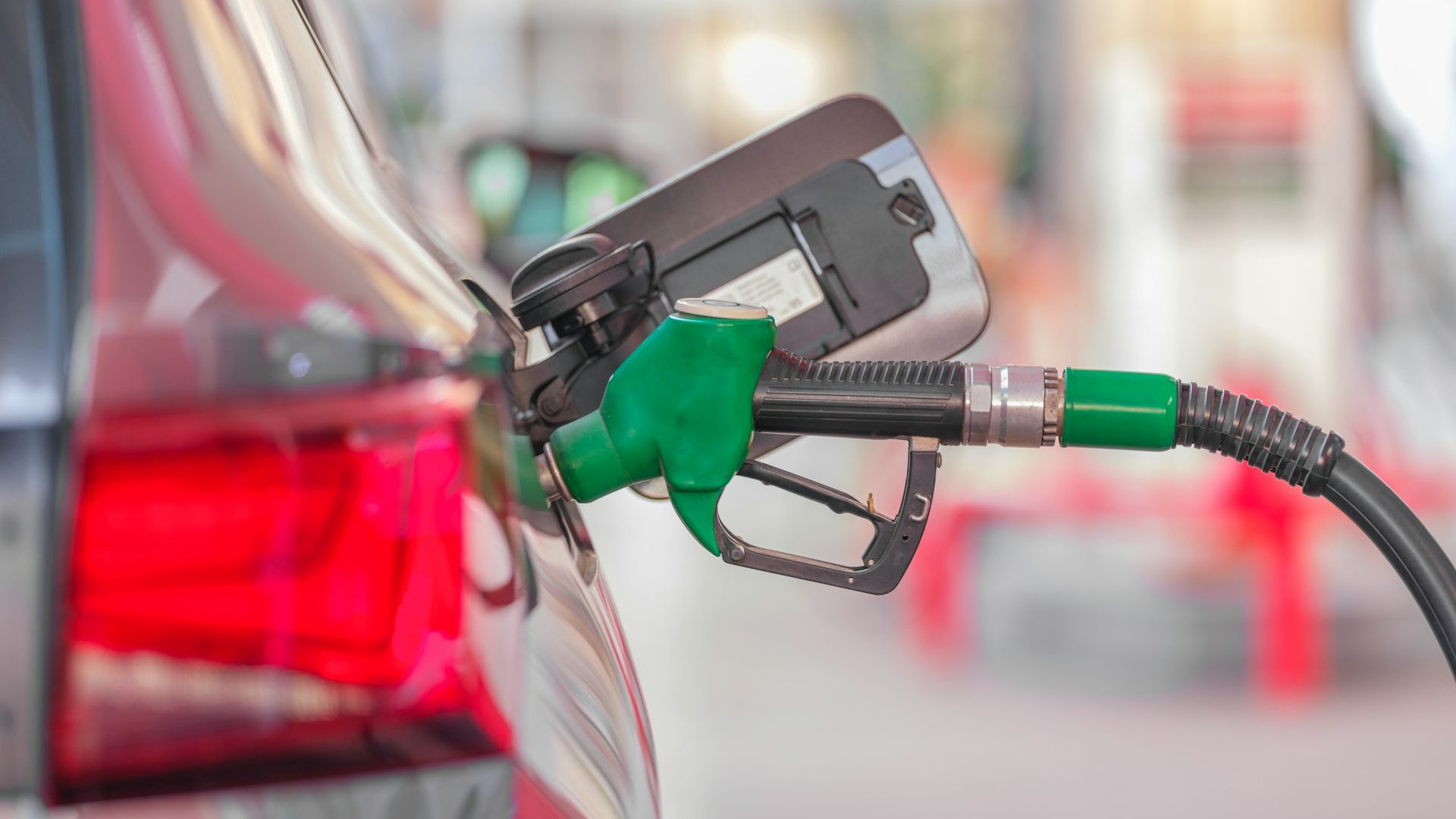 Após denúncias de alta nos combustíveis, Procons de Jacareí e SJC intensificam fiscalização
