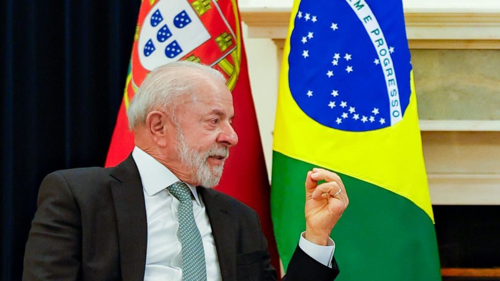 Lula usa a Embraer como exemplo ao defender atuação de empresas brasileiras em Portugal