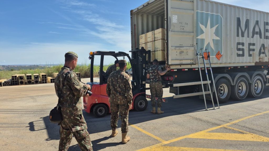 Empresa de São José entrega ao Exército primeiro lote de mísseis inteligentes fabricados em Caçapava