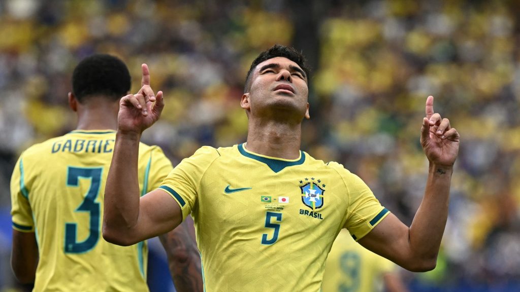 Casemiro marca, Brasil vira sobre o Japão e garante vaga nas oitavas da Copa do Mundo