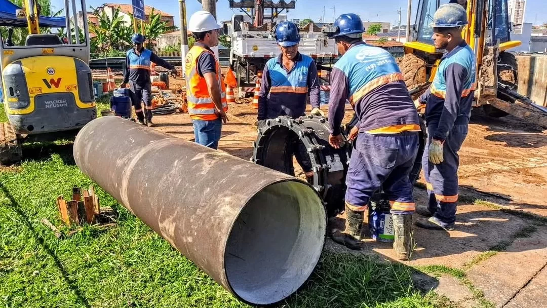 Obra na adutora deixa 90 mil moradores de Jacareí sem água; retorno deve acontecer nesta quarta