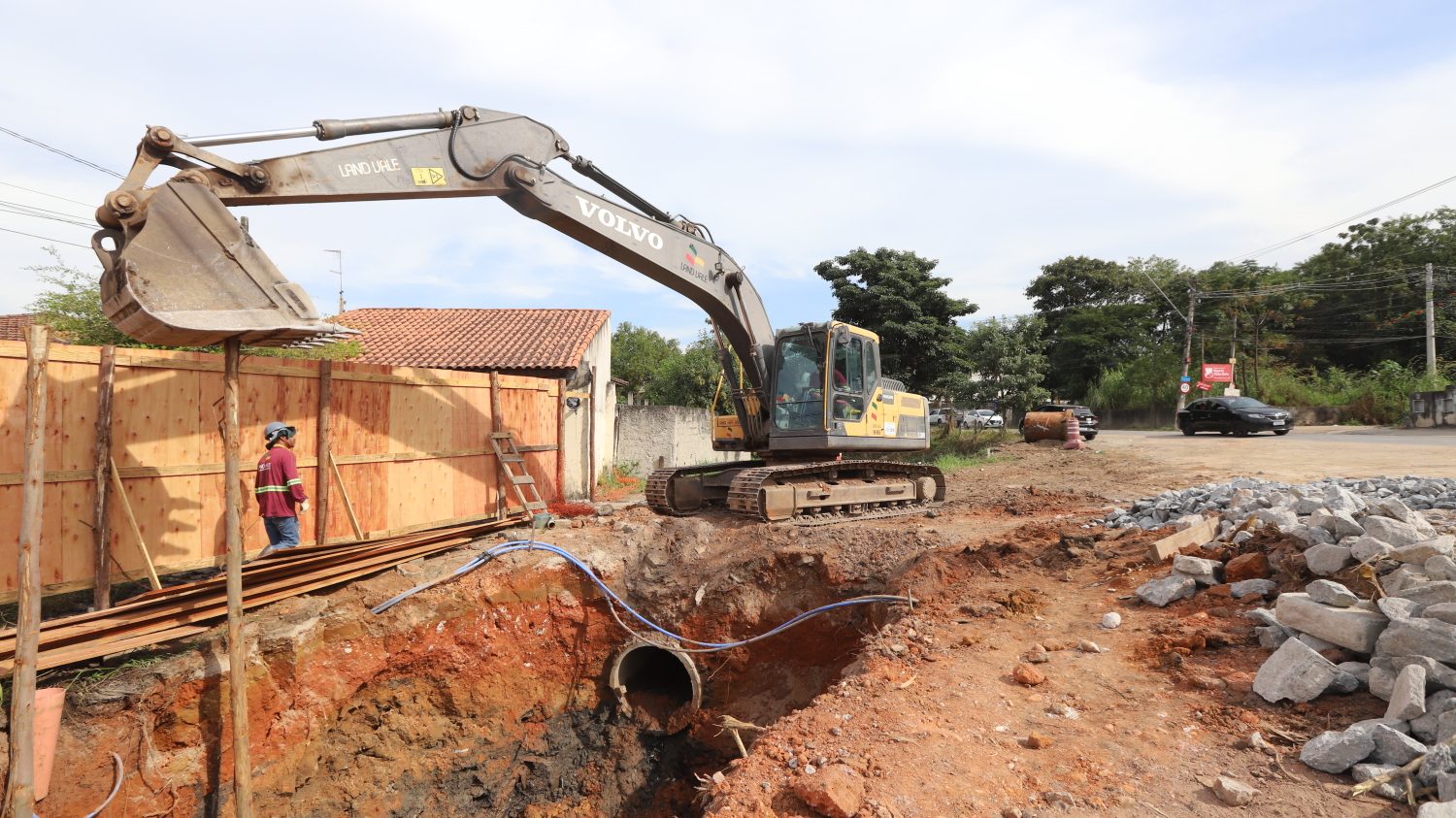 Obras para readequação e melhoria viária têm início na Rua Padre Eugênio, importante via da região oeste em Jacareí