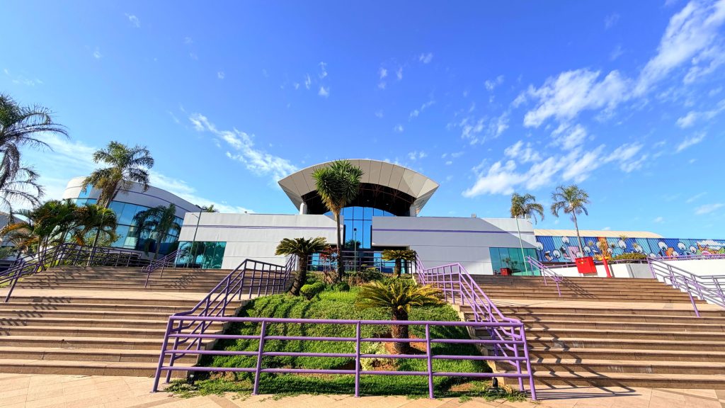 Evento no PIT destaca protagonismo feminino na ciência e tecnologia com oficinas e palestras para estudantes