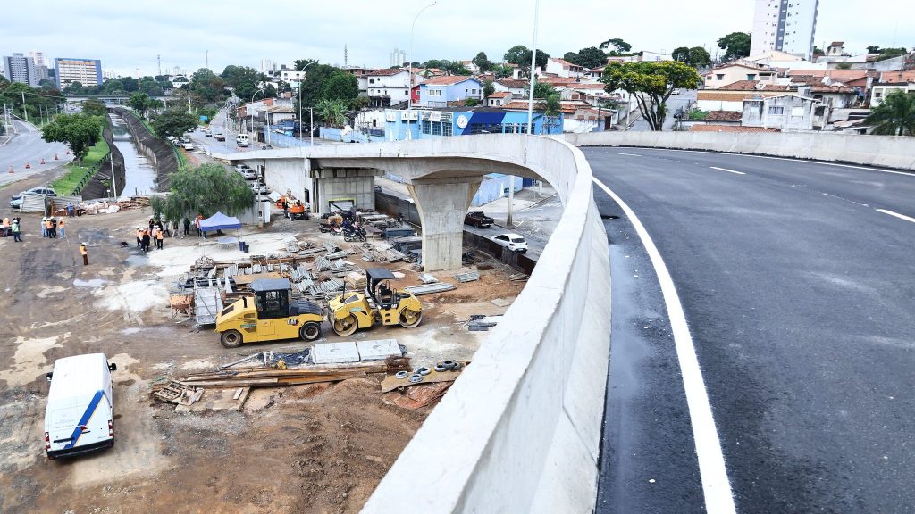 Após 2 anos e 9 meses de obras, túnel e viaduto da Sebastião Gualberto são liberados em SJC