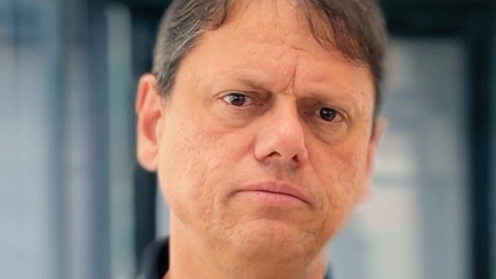 Sem citar Lula, Tarcísio fala em união da direita e 'oposição vigilante' no primeiro pronunciamento após eleições