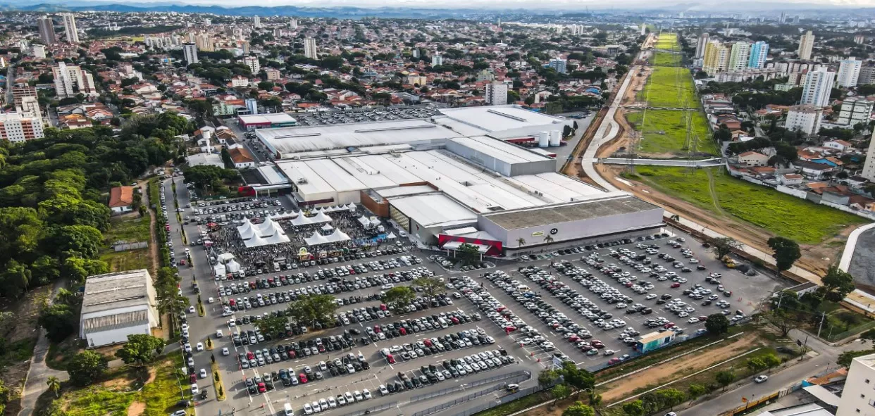 Imagem geral do complexo do Shopping Jardim Oriente