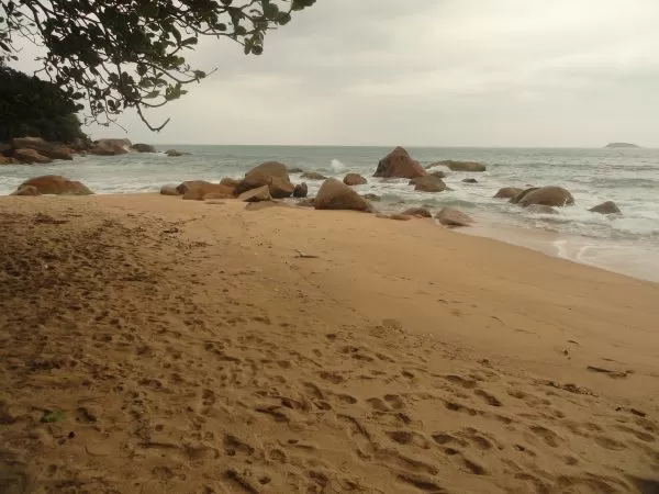 praia do godoi em ubatuba