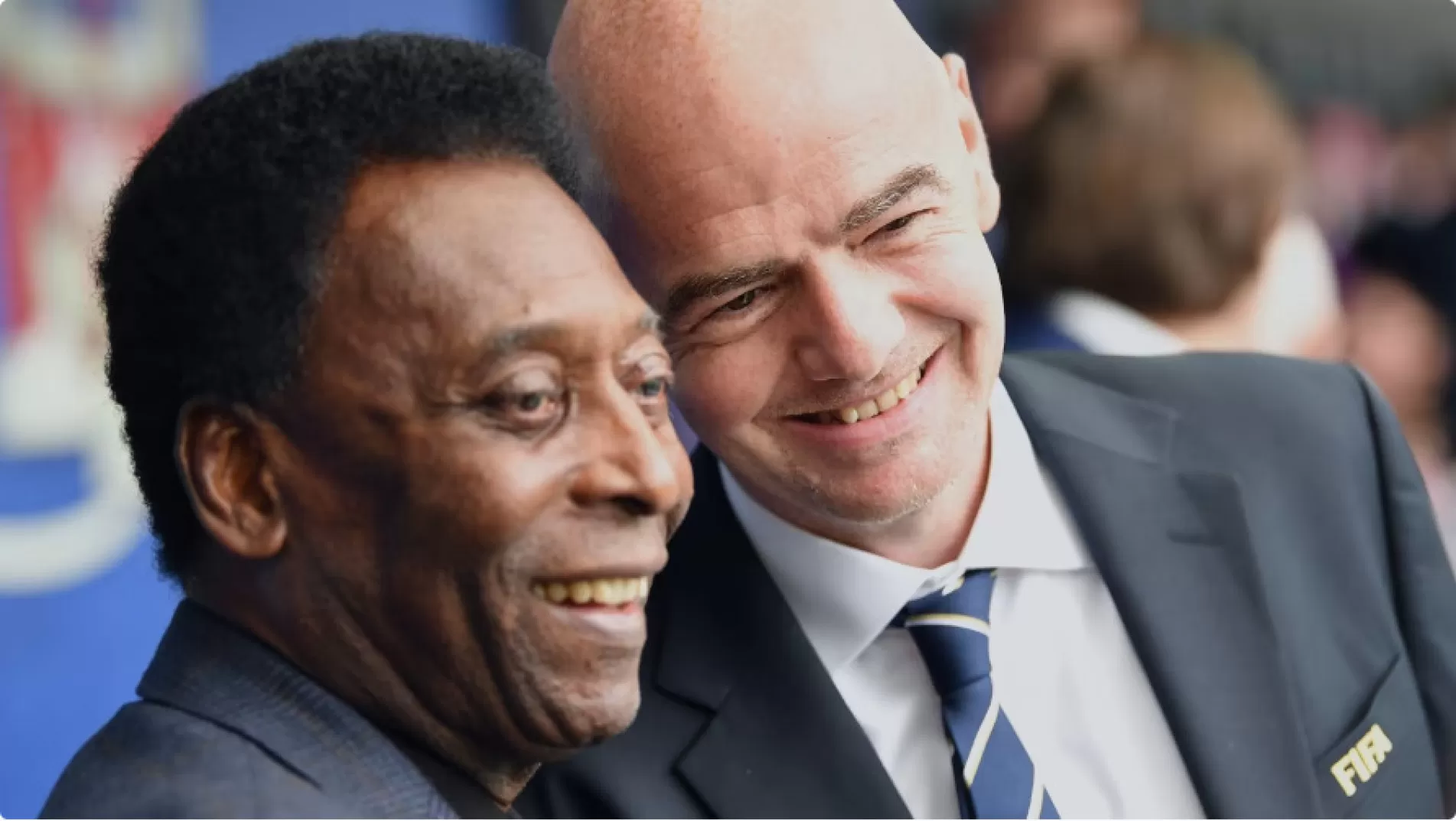 Pelé ao lado de Gianni Infantino, presidente da FIFA