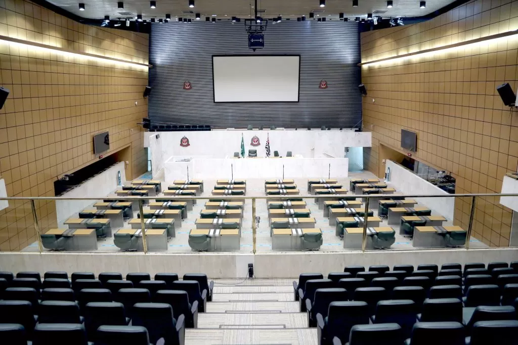 Posse dos 94 deputados acontece nesta quarta (15) na Alesp; maioria é do PL