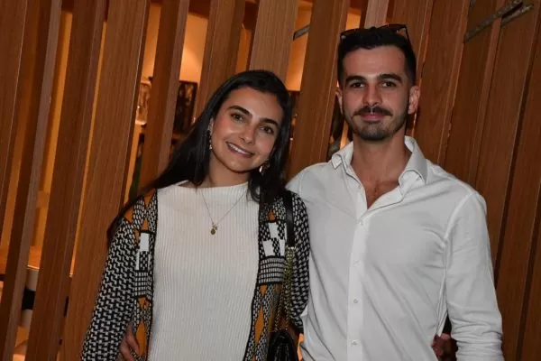 Casal de arquitetos na visita a Casa Cor em São Paulo