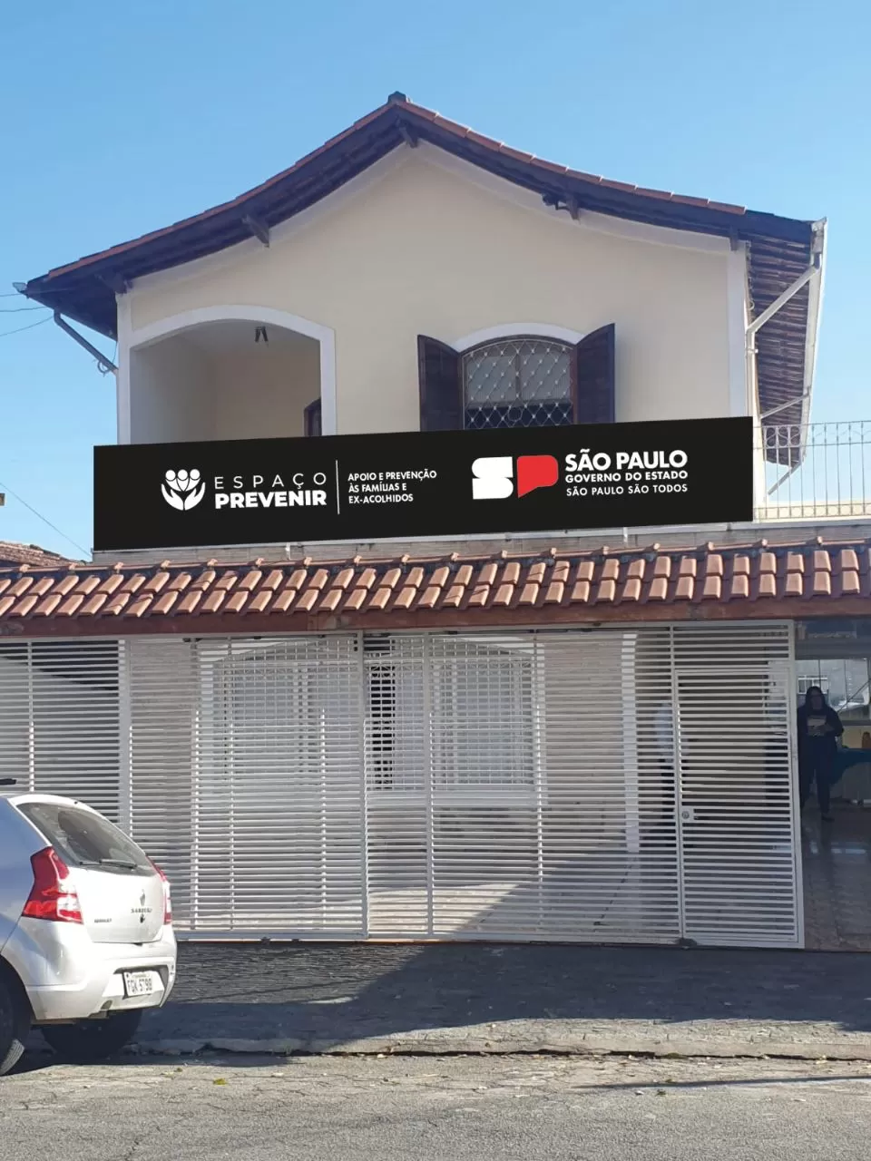 Fachada de espaço para atendimento de ex-dependentes químicos em São José