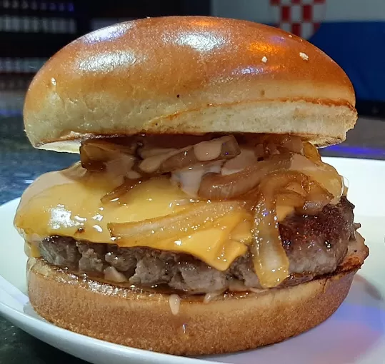 hambúrguer do croácia sports bar