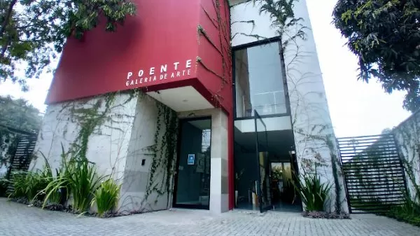 Fachada da Galeria de Arte Poente