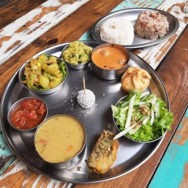 Restaurante indiano em SJC com comida saudável