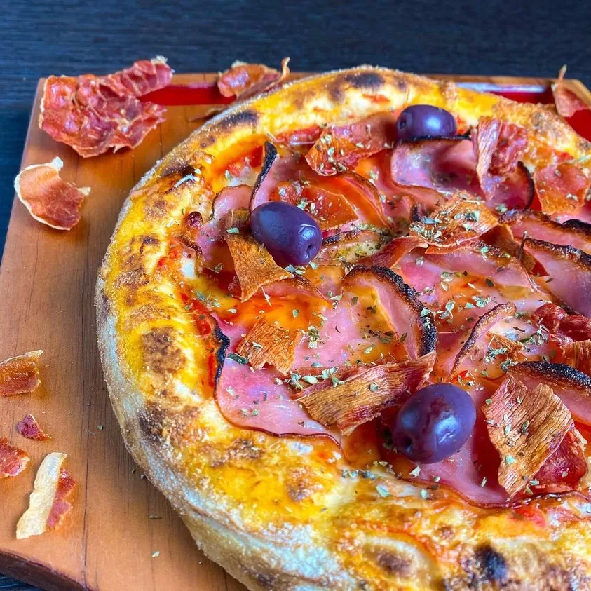 Pizza Fagulha, feita pela Faísca Pizzaria em São José dos Campos