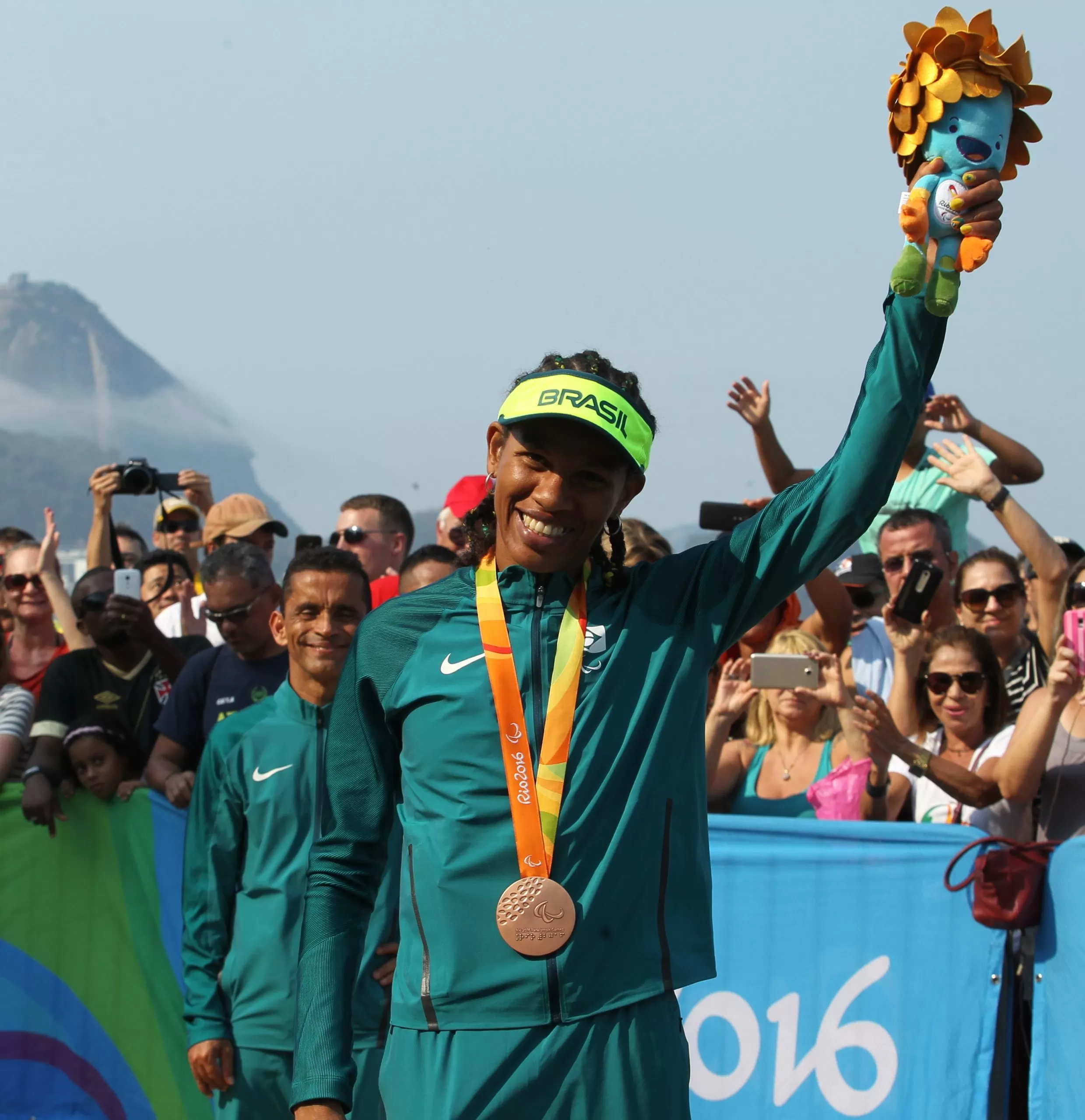 Edneusa, que representa Taubaté, com medalha nas Paralimpíadas do Rio