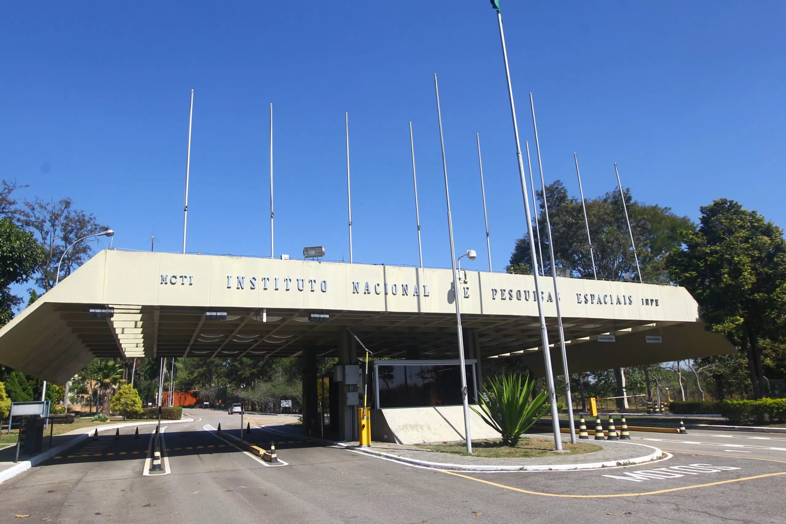 Fachada do Inpe em São José dos Campos, que abriu vagas para o Programa Queimadas
