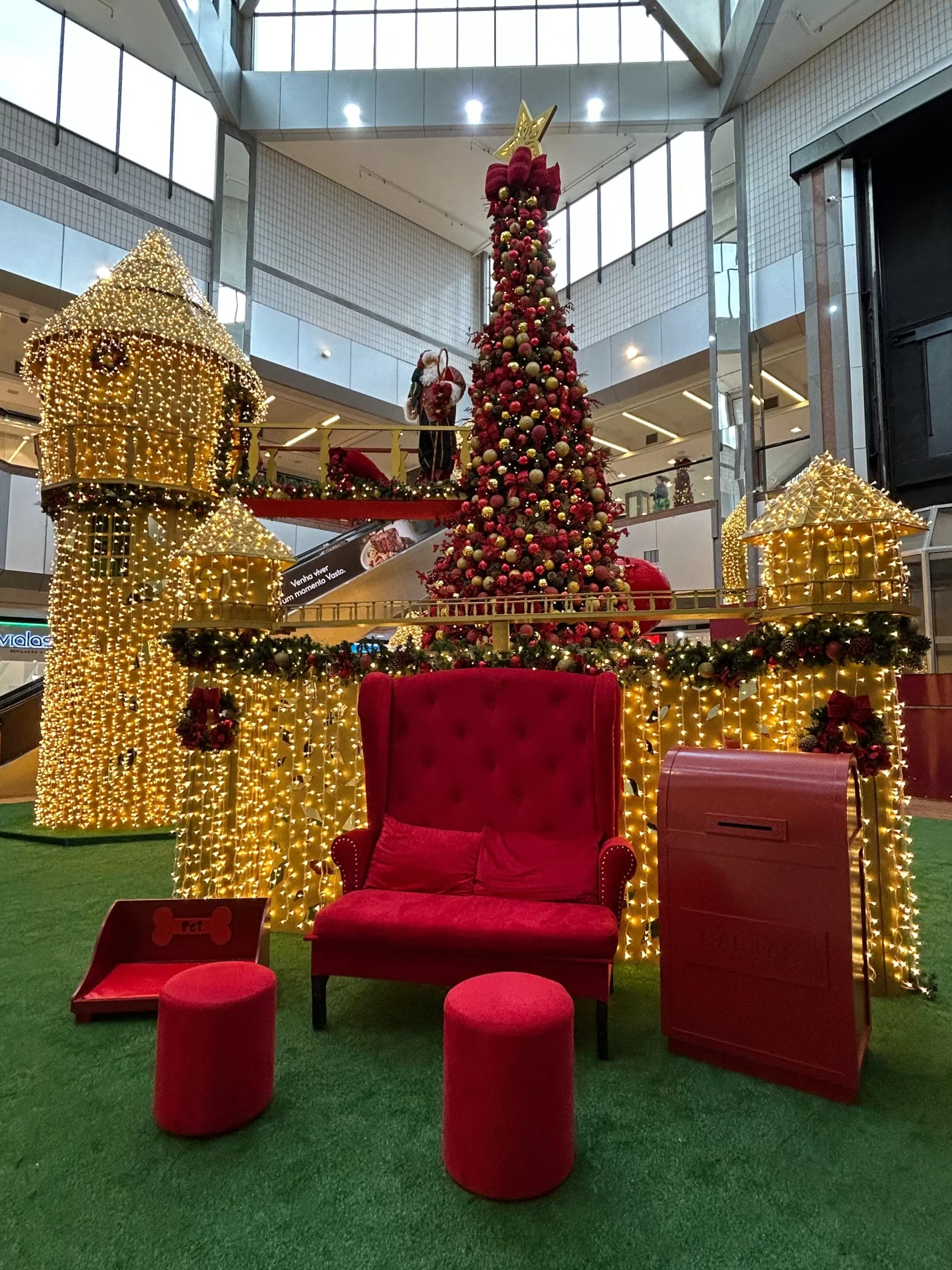 Decoração de Natal do Colinas Shopping tem espaço para pets
