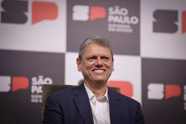 Gestão de Tarcísio tem 72% de aprovação em São José e Taubaté, diz pesquisa OVALE/Ágili Pesquisas