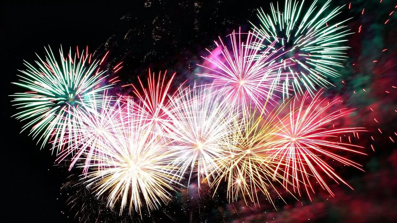 Caraguatatuba sanciona lei que proíbe fogos de artifício com barulho