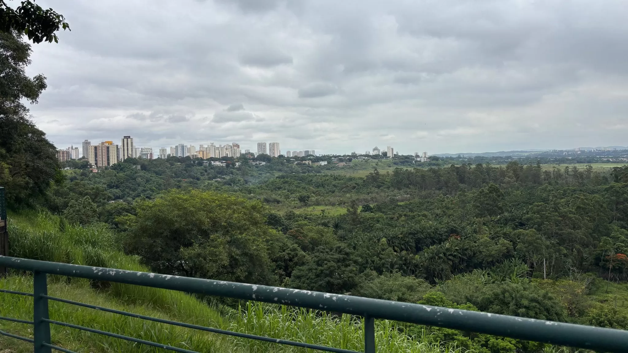Inmet emite alertas de baixa umidade, vendaval e tempestade para o Vale