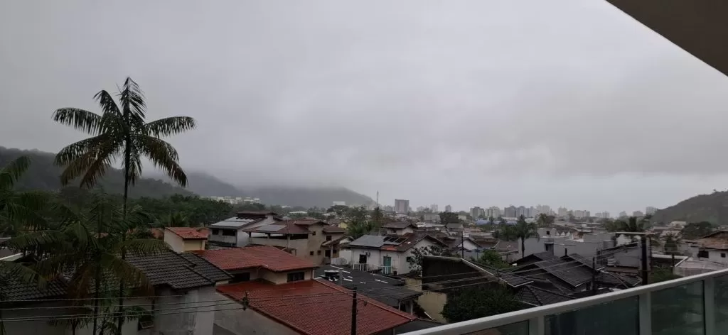 INMET e Defesa Civil alertam para chuva e granizo no Vale; domingo deve ter melhora no tempo