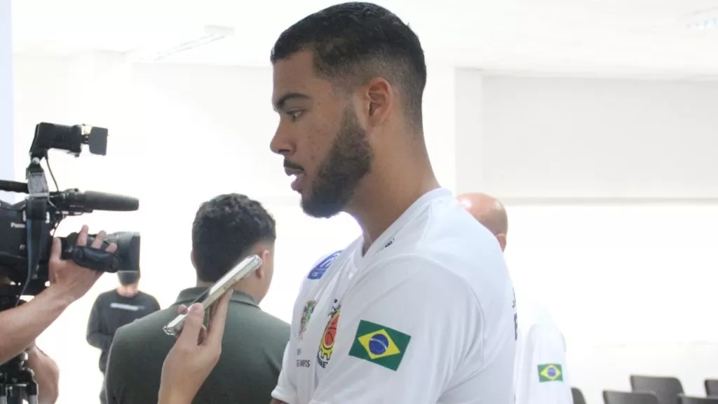 Há um mês na cidade, novo ala do São José trocou o RJ 'sem pensar duas vezes'
