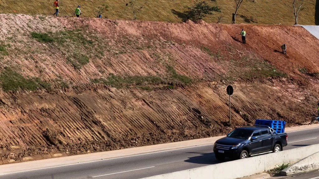 Vale do Paraíba e Litoral Norte estão em atenção para risco de deslizamentos