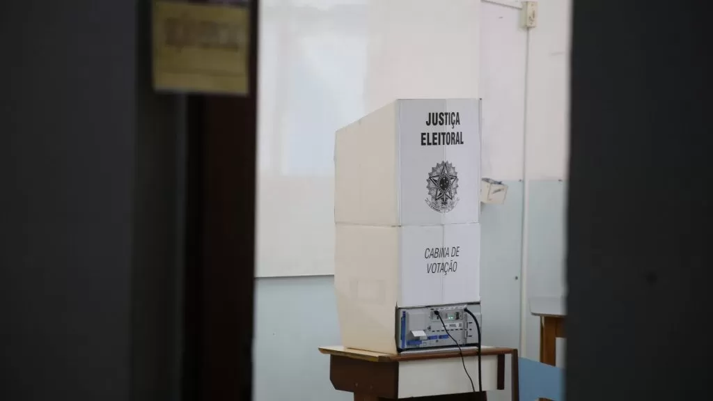 Votação é prorrogada até 19h após pedido de extensão do prazo