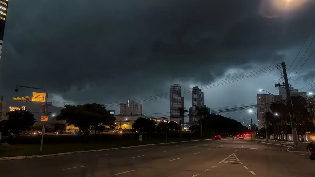 Inmet emite alerta de tempestade para o Vale e Litoral Norte com risco de ventos de até 100 km/h